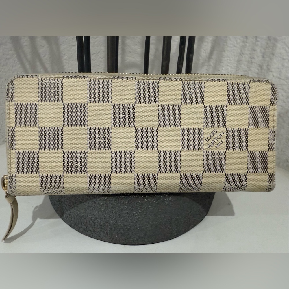 Louis Vuitton Damier Azur Zippy Wallet